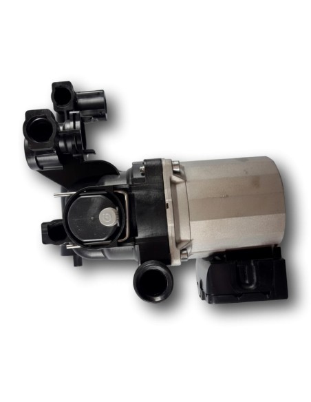 Bomba Isofast Condens F30 E1