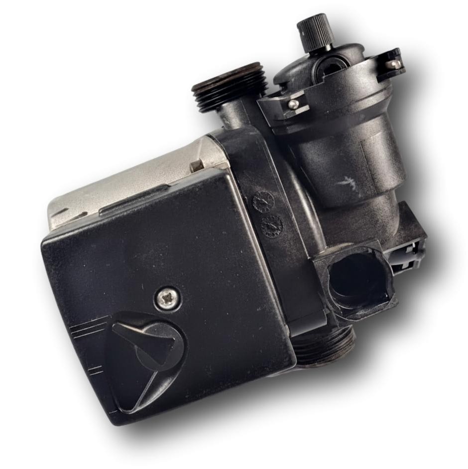 Bomba Junkers Ceraclass Excellence ZWC 35/35-3 MFA · Grundfos 59936553